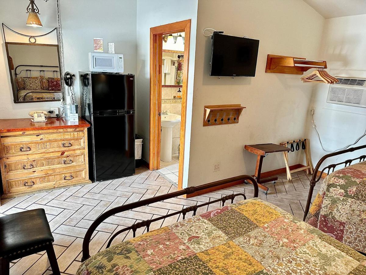 Buffalo Chip'S Ranch House Motel Bonita Springs Buitenkant foto